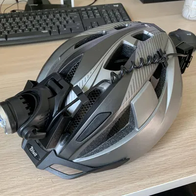 Giá đỡ đèn pin đội đầu cho nón bảo hiểm xe đạp