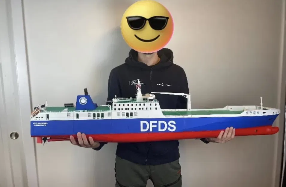 Tàu RC DFDS "Ark Germania" Dài 1,32m! Tỷ Lệ 1:150 - Image 2