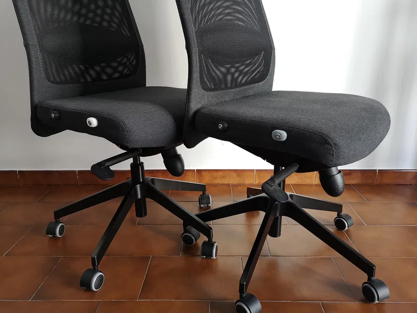 Nắp bịt lỗ bắt ốc & kẹp vải tay vịn ghế IKEA Markus - Image 7