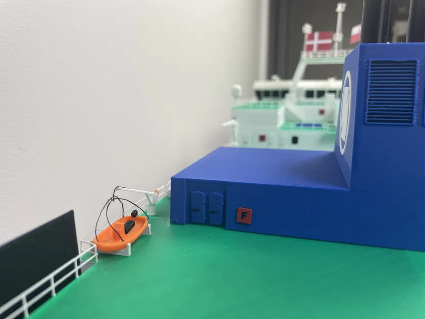 Tàu RC DFDS "Ark Germania" Dài 1,32m! Tỷ Lệ 1:150 - Image 38