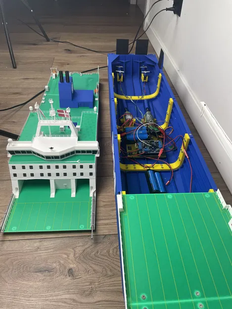 Tàu RC DFDS "Ark Germania" Dài 1,32m! Tỷ Lệ 1:150 - Image 43