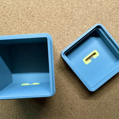 Hộp đựng dây cáp nhỏ gọn cho bàn làm việc