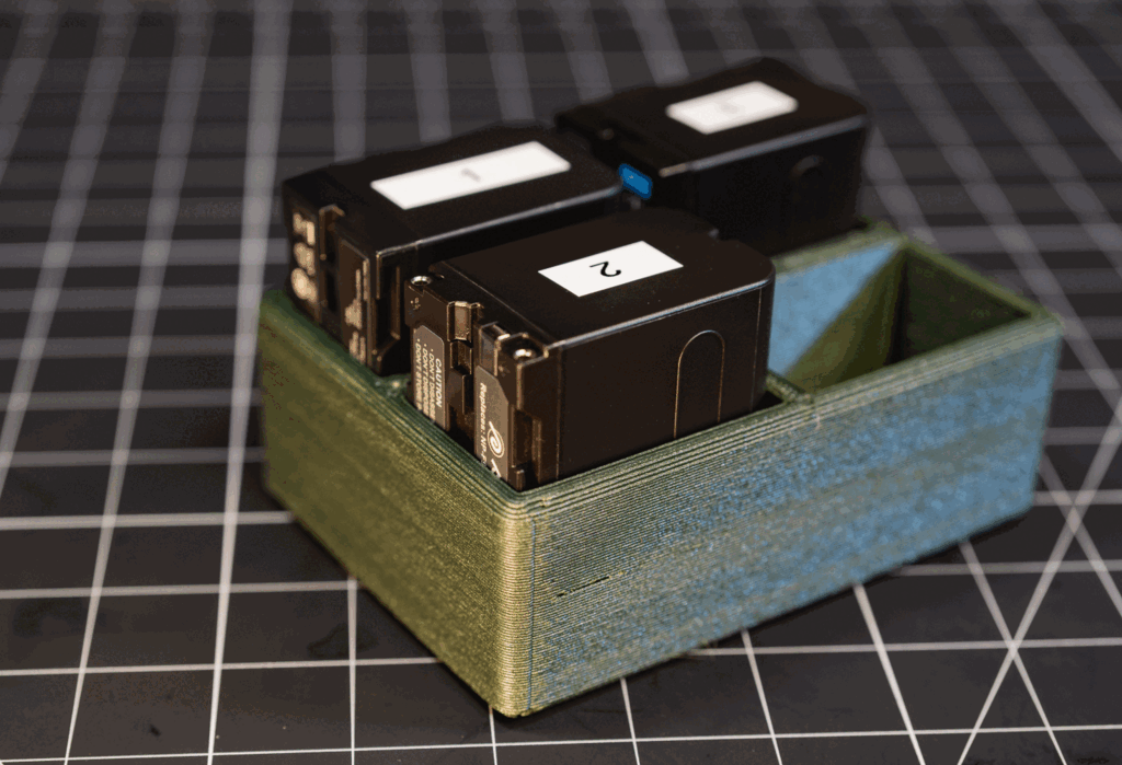 Đế Giữ Pin Sạc - NP-F970 - Thumbnail 2