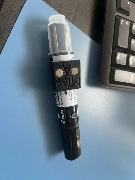 Hộp Đựng Bút Marker Từ Tính Pilot V Board Master - Image 1