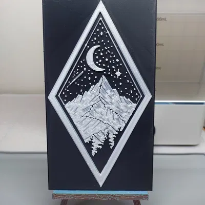 Núi với Bầu Trời Sao và Mặt Trăng