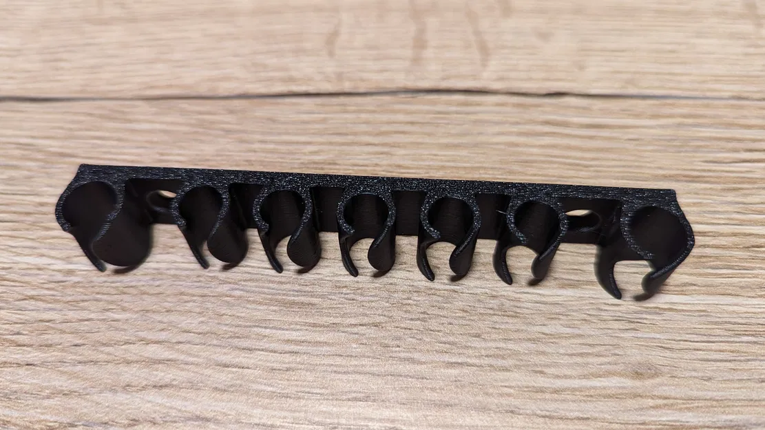 Chỗ Giữ Dây Cáp USB & HDMI Cho Bàn Làm Việc - Image 1