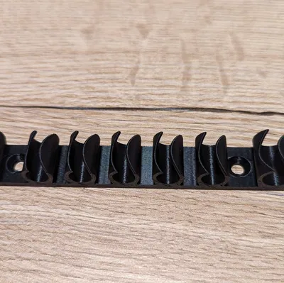 Chỗ Giữ Dây Cáp USB & HDMI Cho Bàn Làm Việc