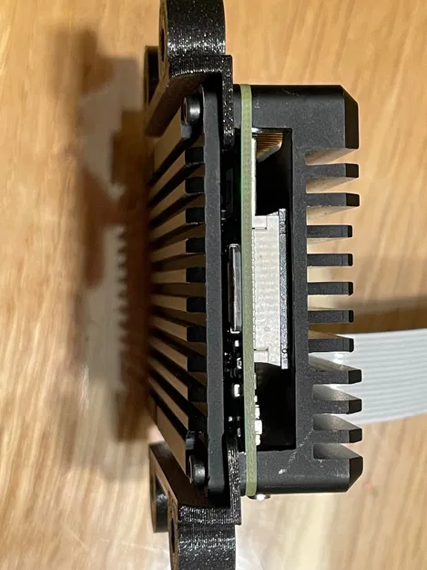 Giá treo tường cho vỏ nhôm Raspberry Pi 4 - Image 2