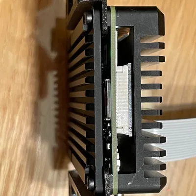 Giá treo tường cho vỏ nhôm Raspberry Pi 4