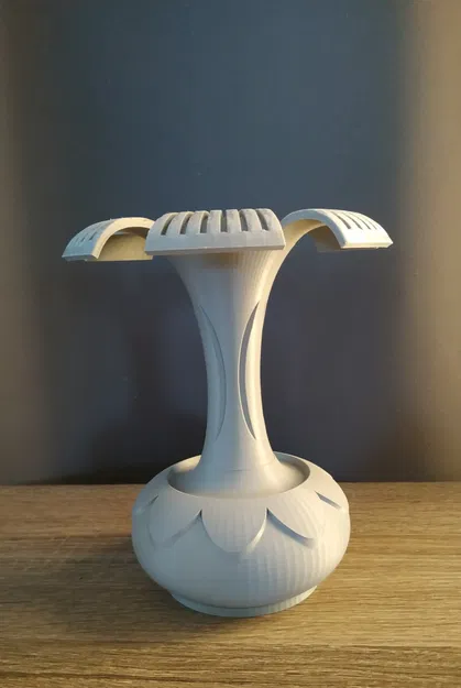 Chậu hoa xấu xí - Image 1