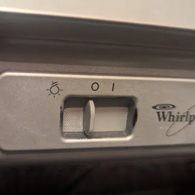Nút Bấm Máy Hút Mùi Whirlpool