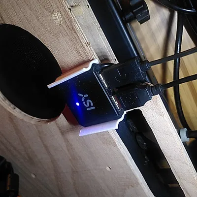 Kẹp gắn ISY USB HUB