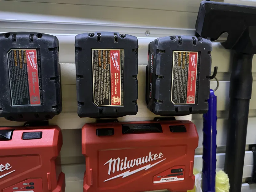 Giá Treo Tường Milwaukee M18 - Image 2