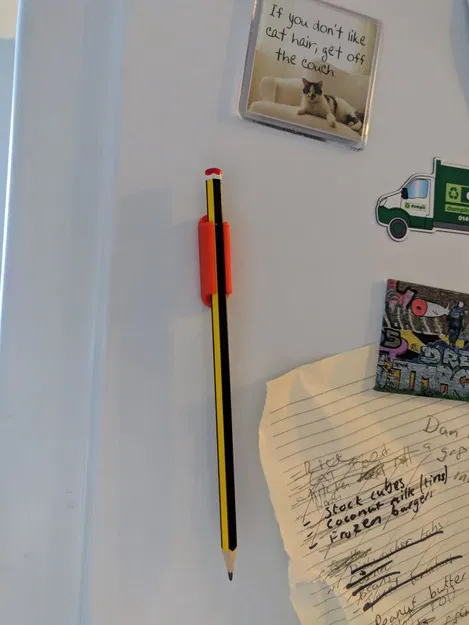 Hộp Cắm Bút Nam Châm - Image 1