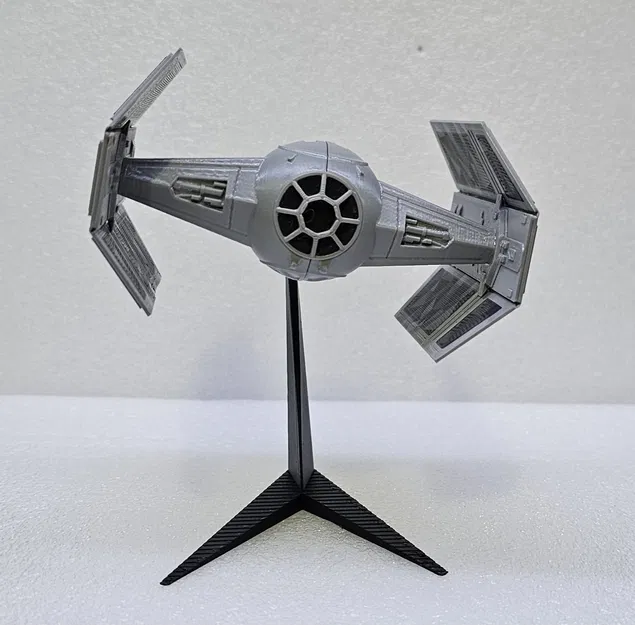 Mô hình TIE Fighter của Darth Vader (Remix) - Image 1