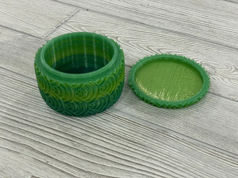 Hộp đựng có nắp vặn - họa tiết vảy rồng - Image 1