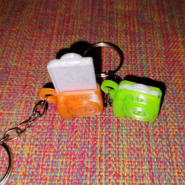 Móc Khóa Máy Ảnh Mini Có Khe Cắm Hình - Image 6