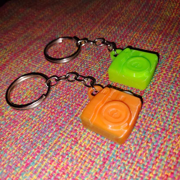 Móc Khóa Máy Ảnh Mini Có Khe Cắm Hình - Image 7