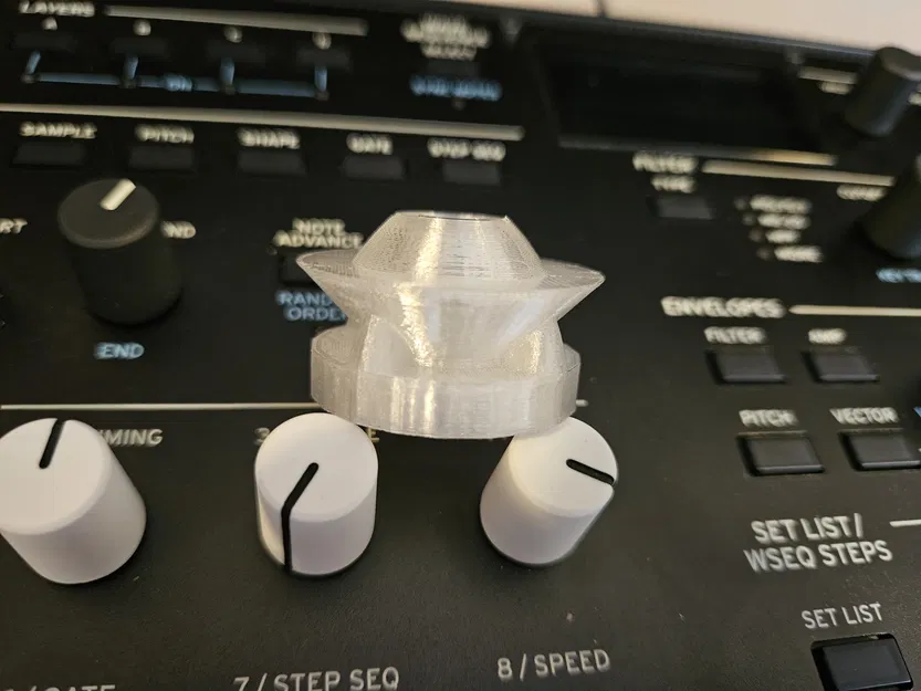 Tấm Bảo Vệ / Khóa Giữa Joystick Korg Wavestate - Image 2