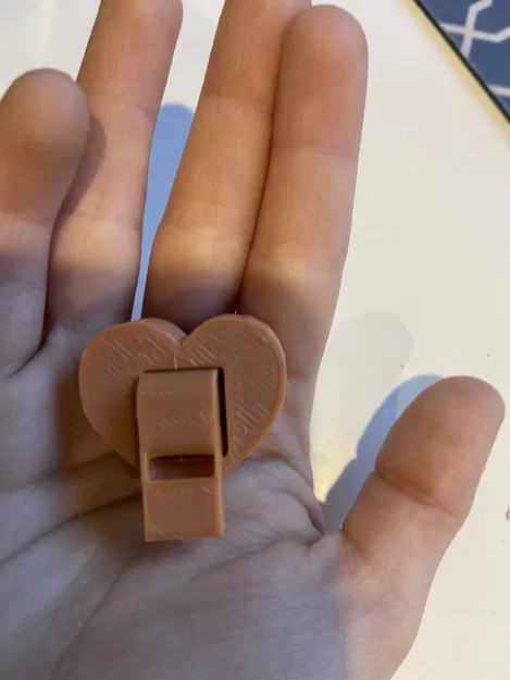 Còi (chủ đề Ngày Lễ Tình Nhân) - Image 4