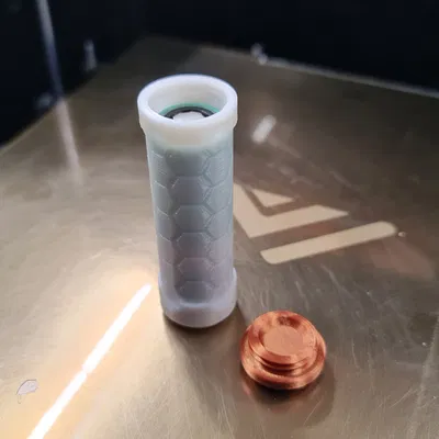 Hộp đựng pin 18650 21700