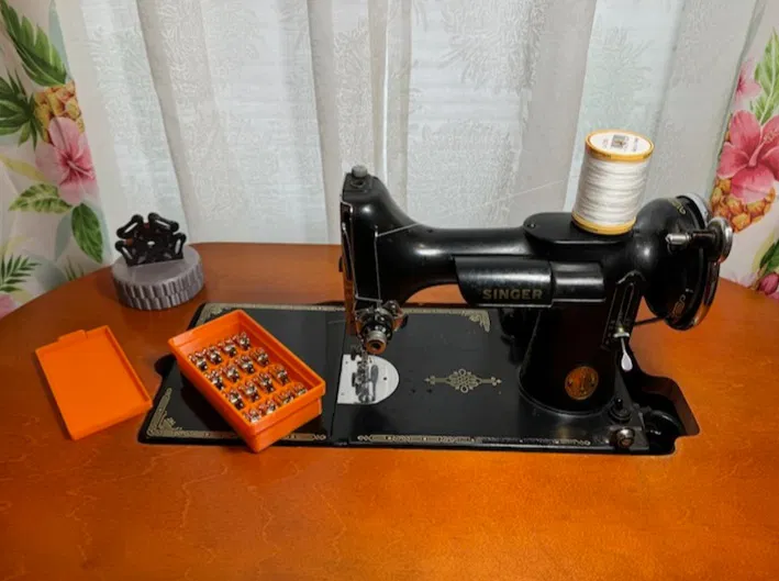 Khay Đựng Chỉ Cuộn Featherweight Siêu Nhẹ - Image 1