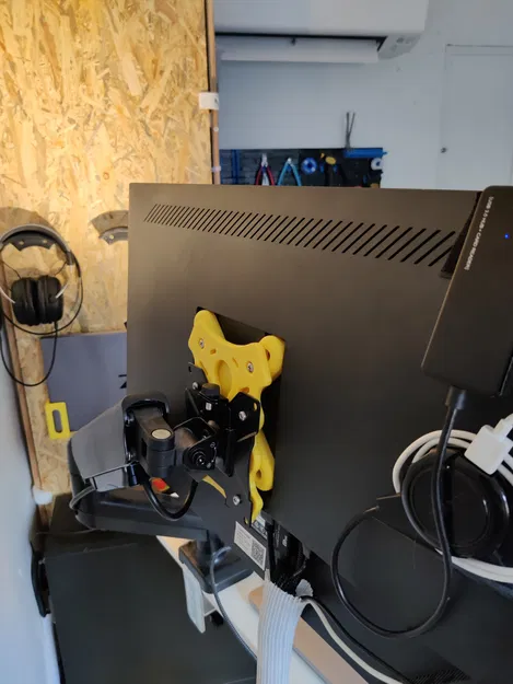 Bộ Chuyển Đổi VESA Nâng 10mm từ 100x100 sang 75x75 - Image 2