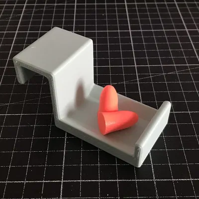 Kệ để nút bịt tai giường tầng