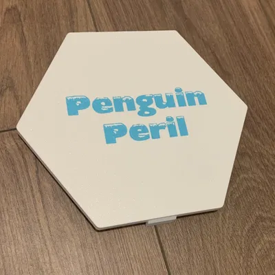 Hộp đựng game Penguin Peril