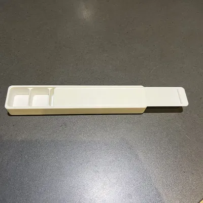 Hộp đựng thuốc có nắp trượt