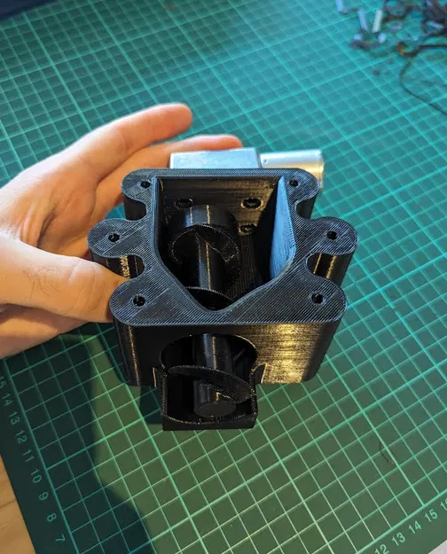 Máy Cho Thú Cưng Ăn Tự Động - Phễu và Trục Xoắn - Image 3