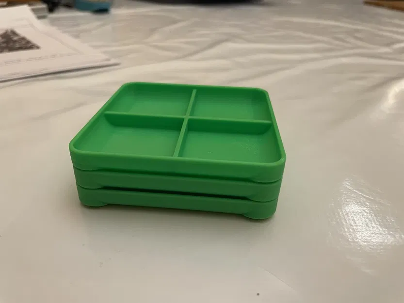 Khay Chia Ngăn Xếp Chồng Để Đồ Khi Tháo Lắp Máy - Image 1