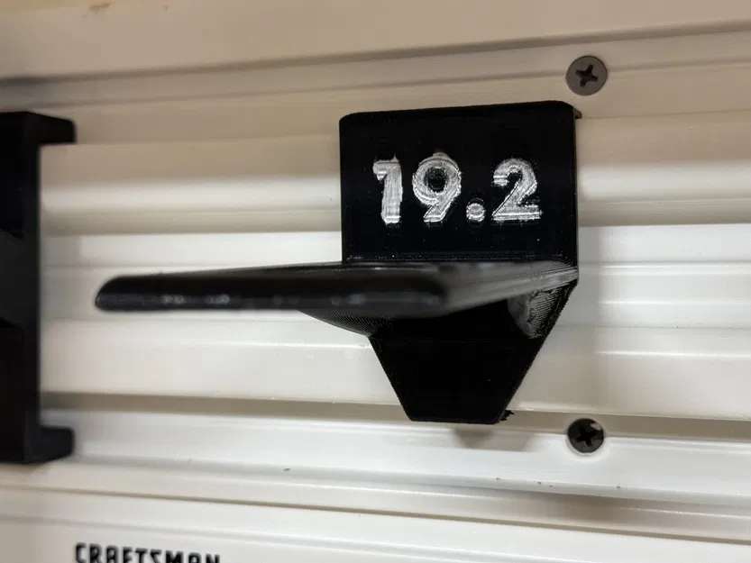 Giá đỡ pin Craftsman 19.2V cho hệ thống VersaTrack - Image 2