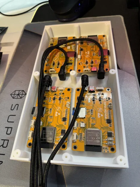 Vỏ 4 màn hình Xtouch - Image 4