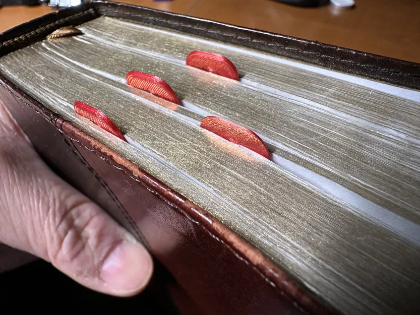 Dấu trang hình Thánh Giá - Có 4 mẫu - Image 3