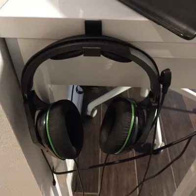 Móc Tai Nghe Anker Q20i Treo Màn Hình