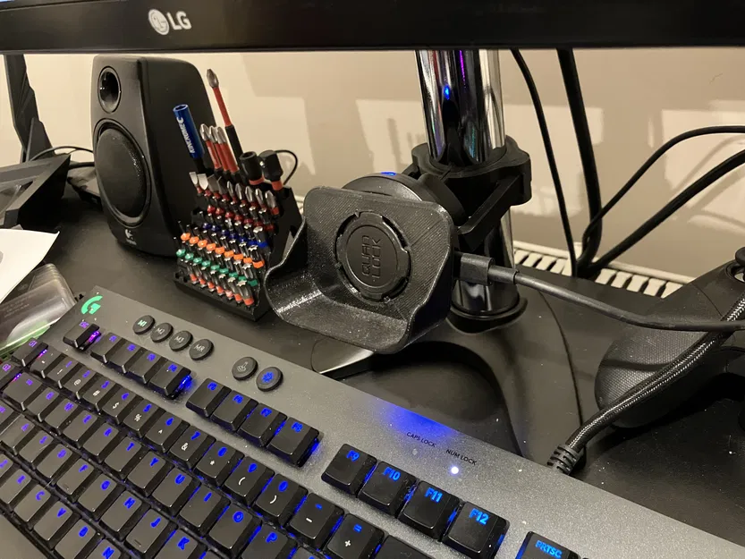 Đế Sạc Không Dây Quad Lock Cho Apple Airpods Pro - Image 3