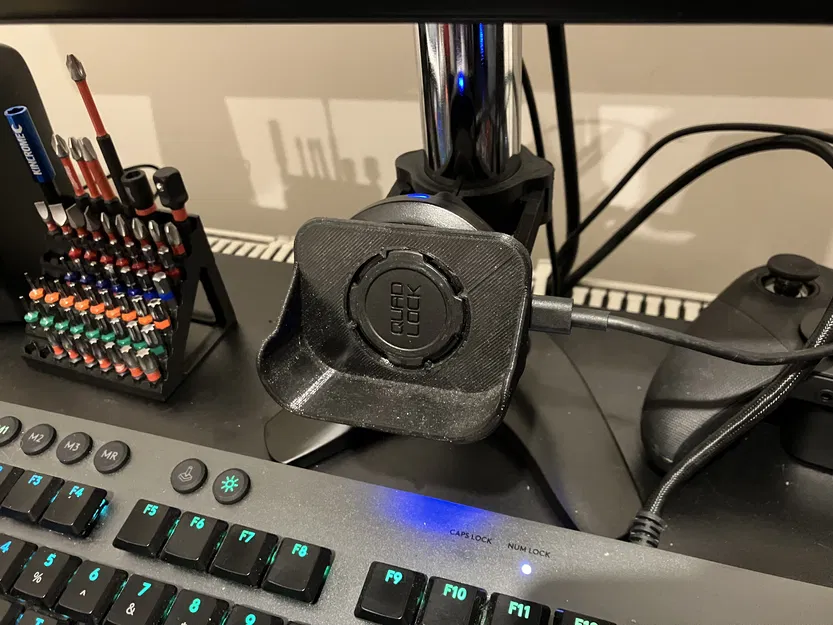 Đế Sạc Không Dây Quad Lock Cho Apple Airpods Pro - Image 4