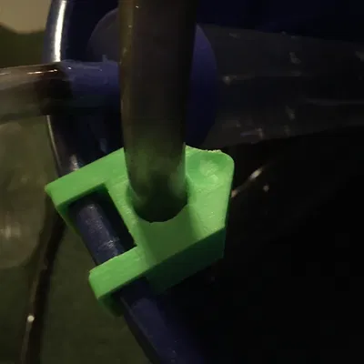 Kẹp Ống Thùng Nhựa