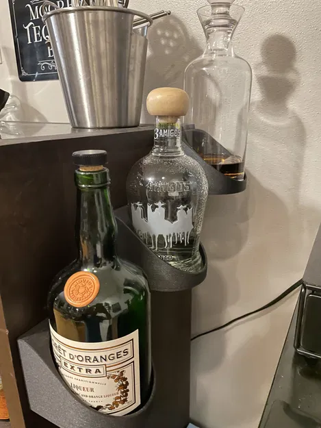 Giá đỡ chai treo tường - Image 1