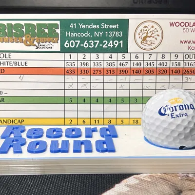 Kệ Trưng Bày Bóng Golf và Thẻ Điểm