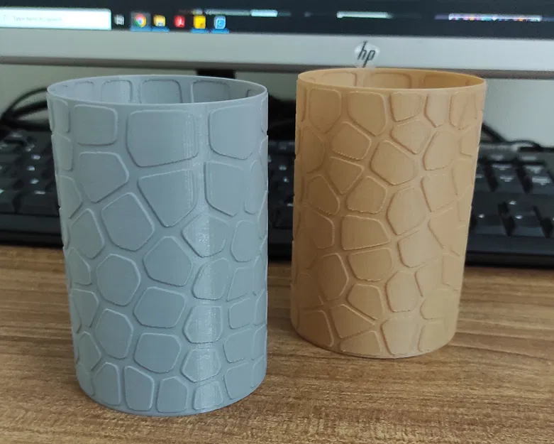 Ống Cắm Bút/Chì Chế Độ "Vase Mode" Hình Voronoi - Image 1