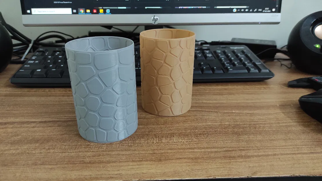 Ống Cắm Bút/Chì Chế Độ "Vase Mode" Hình Voronoi - Image 3