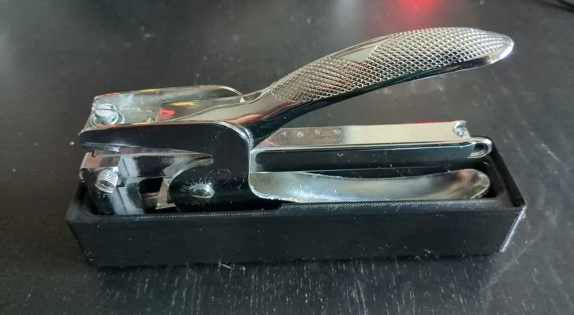 Giá Đỡ Kẹp Giấy Gridfinity "El Casco" - Image 1