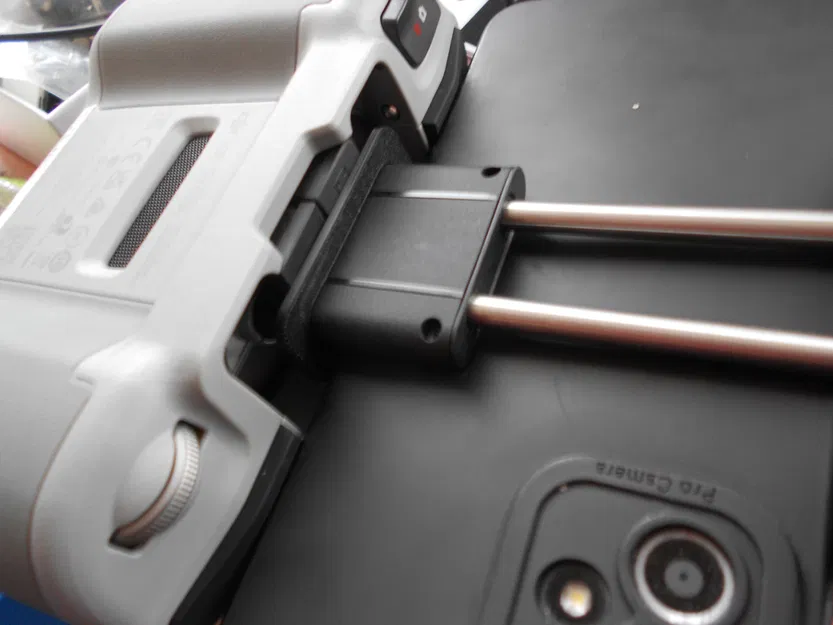 Giá đỡ cổ điều khiển DJI - Image 2