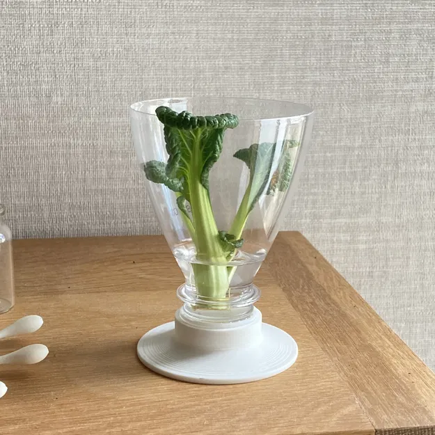 Chân Đế Cốc Rượu Làm Từ Chai Nhựa - Image 1