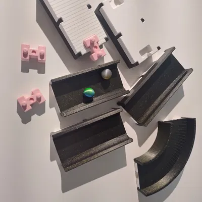 Orbital Rush - Máy nâng và đường ray bi