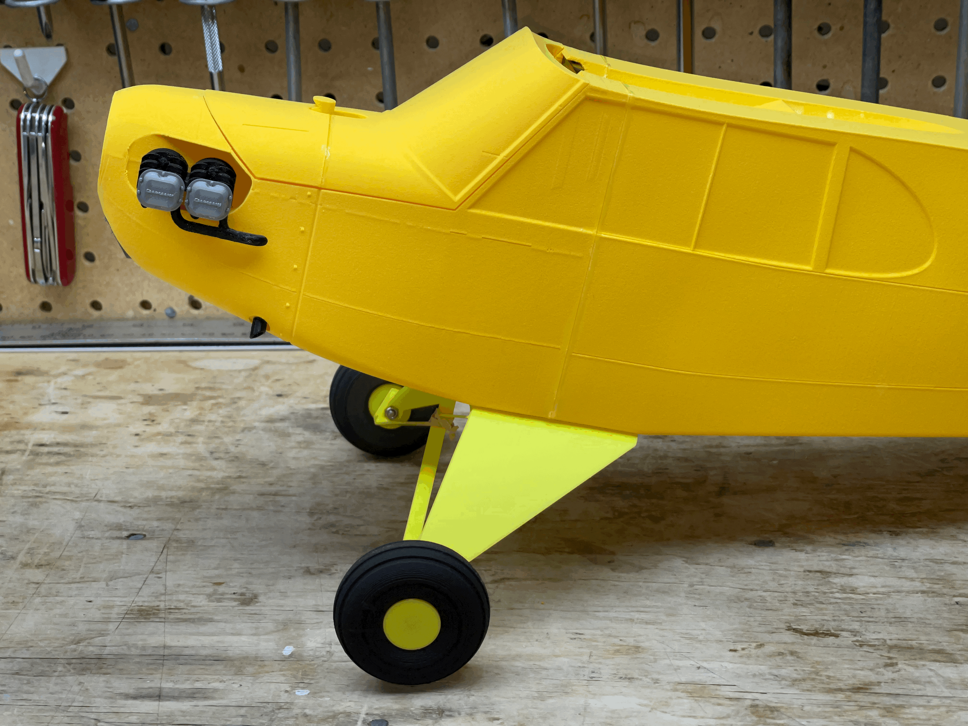 Nắp Bánh Xe Trước Piper J-3 Cub - 3DLabPrint
