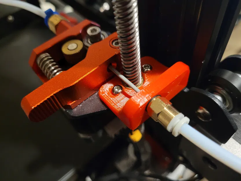 Chắn hướng dây Filament cho Ender 3 pro dùng ống PTFE - Image 1