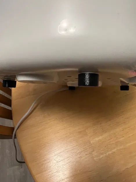 Chân Chống Trượt Máy Làm Bánh Mì Oster - Image 1